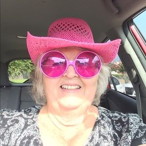 Meet your Posher, Lisa